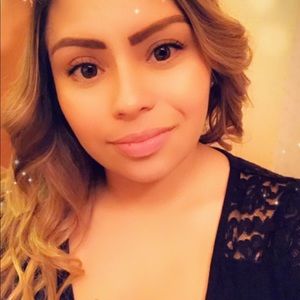 Meet your Posher, Crystal